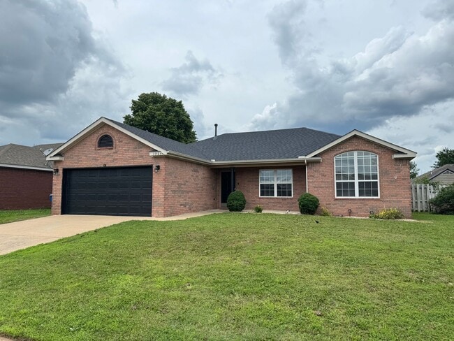 3904 SW Hansom Loop in Bentonville, AR - Building Photo - Building Photo