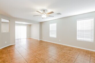 9344 Wild Lariat Ave in Las Vegas, NV - Building Photo - Building Photo