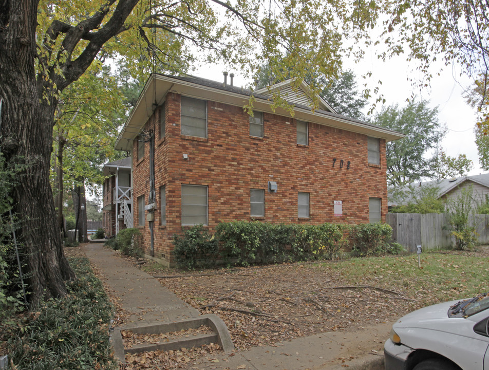 708 Main St in Arlington, TX - Building Photo