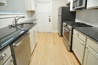 1236 Drake St in Madison, WI - Building Photo - Building Photo