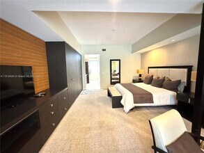 5300 NW 87th Ave, Unit 1507 in Doral, FL - Building Photo - Building Photo