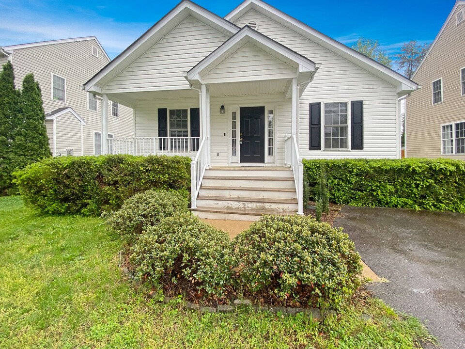 3015 Greenway Ave in Richmond, VA - Building Photo
