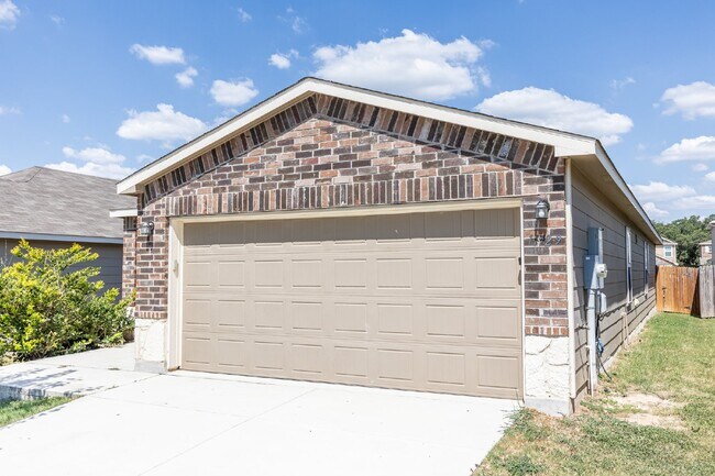 11729 Silver Sky in San Antonio, TX - Building Photo - Building Photo