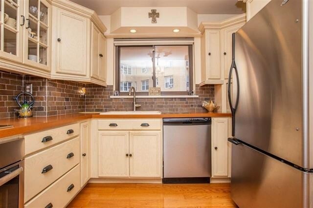 8800 JFK Blvd E in North Bergen, NJ - Building Photo