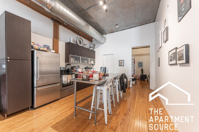 2412 W North Ave in Chicago, IL - Building Photo - Building Photo