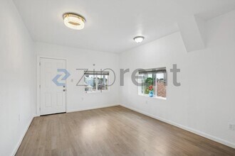 2204 E 24th St in Oakland, CA - Building Photo - Building Photo