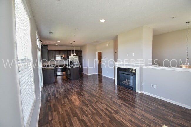 160 80th St in West Des Moines, IA - Building Photo - Building Photo