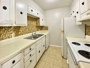 1208 Bush River Rd in Columbia, SC - Building Photo - Building Photo