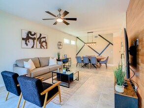 3151 Paradox Cir in Kissimmee, FL - Building Photo - Building Photo