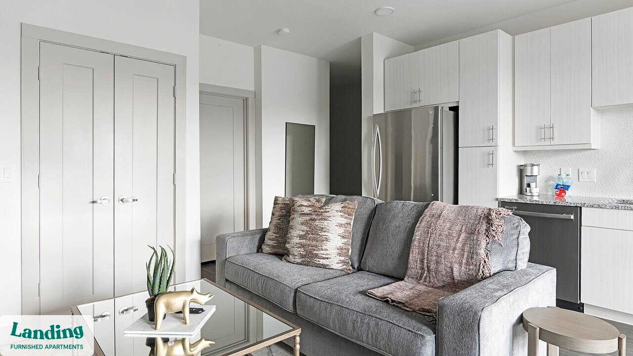 3383 Cedarplaza Ln in Dallas, TX - Foto de edificio