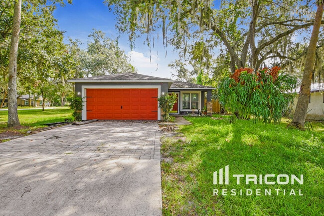 property at 1007 S Locust Ave