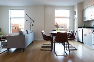 599 Albany St, Unit 7 in Boston, MA - Building Photo - Building Photo