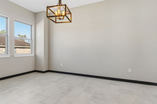 property at 208 Silverleaf Rd