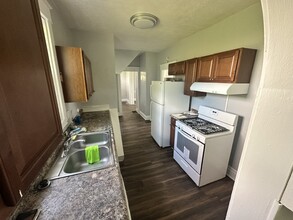 202 Mueller Ave in Crafton, PA - Building Photo - Building Photo