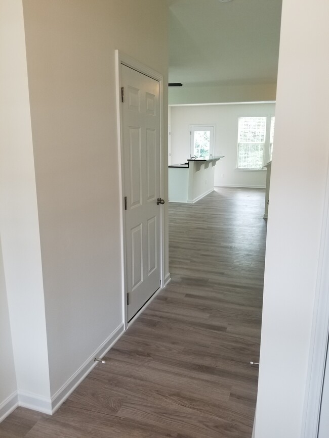 54 E Grove Point Dr in Clayton, NC - Building Photo - Building Photo
