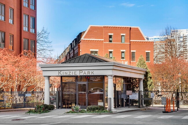 400 N Clinton St in Chicago, IL - Building Photo - Building Photo