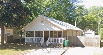1703 N Joplin St in Pittsburg, KS - Building Photo