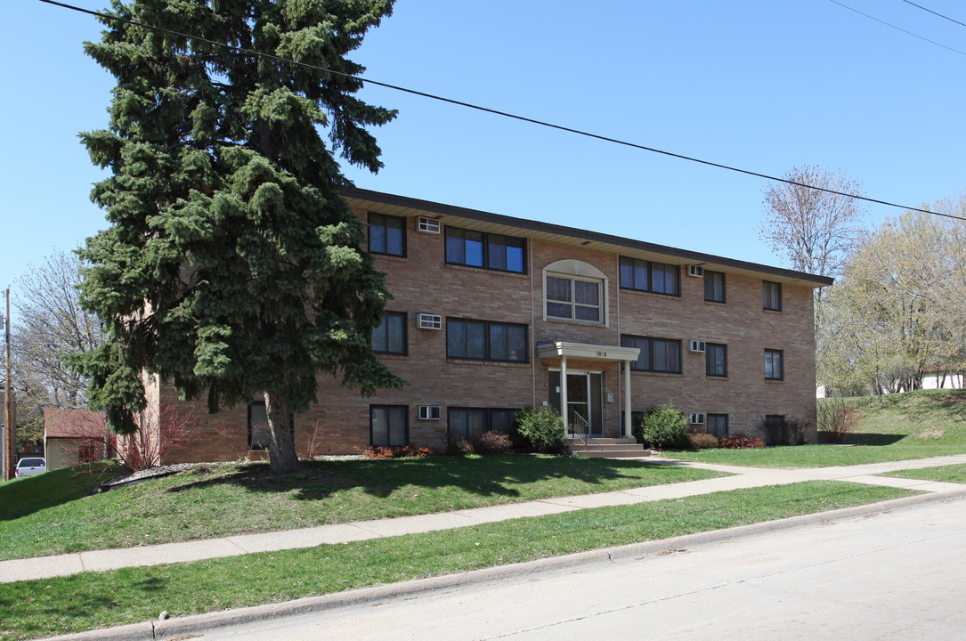 Arthur Apartments in Minneapolis, MN - Building Photo