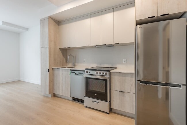 5775 Maisonneuve Blvd W