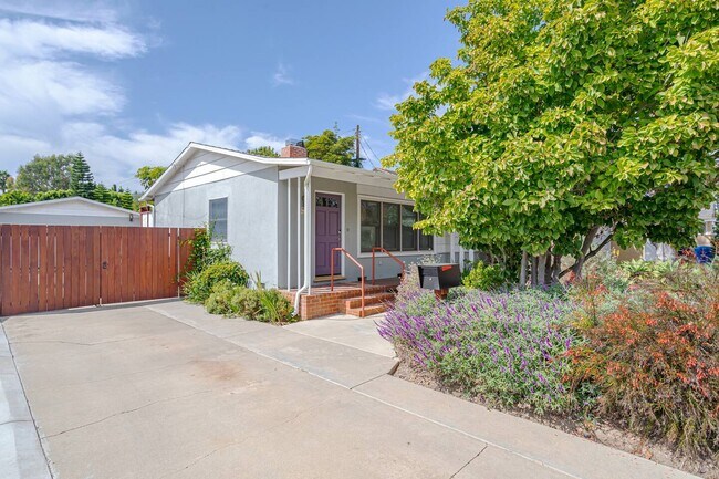 property at 3645 S Barrington Ave