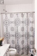 4885 Pettit Ave in Niagara Falls, ON - Building Photo - Building Photo