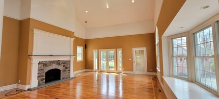 571 Knollwood Rd in Ridgewood, NJ - Building Photo - Building Photo