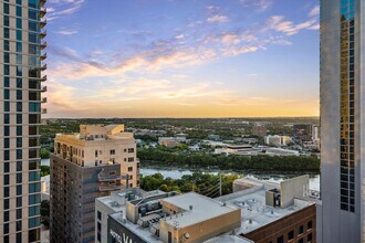 610 Davis St, Unit 2304 in Austin, TX - Building Photo - Building Photo