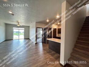 5524 Seville Pl in Sioux Falls, SD - Building Photo - Building Photo
