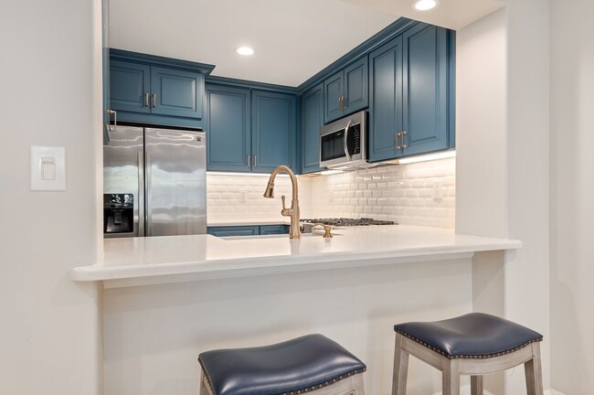 property at 113 Por La Mar Cir