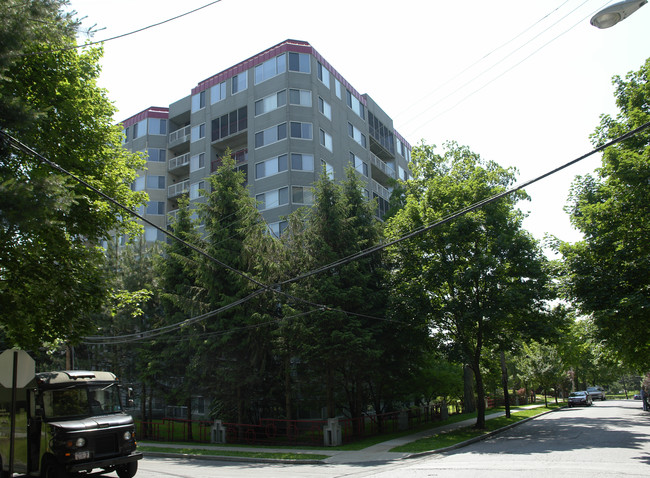 Stewart Place Condominiums in White Plains, NY - Building Photo - Building Photo