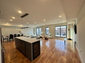 241 Palisade Ave in Jersey City, NJ - Building Photo