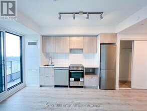 395-4395 Bloor St E in Toronto, ON - Building Photo - Building Photo