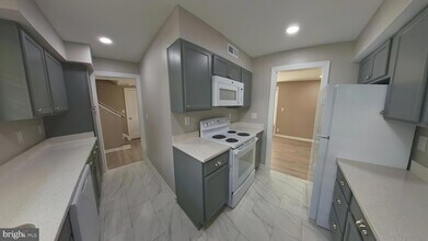 2050 Nike Dr in Waldorf, MD - Building Photo - Building Photo