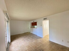 455 Wymore Rd in Altamonte Springs, FL - Building Photo - Building Photo