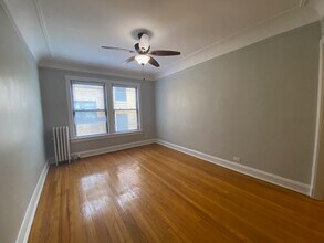 6516 N Glenwood Ave in Chicago, IL - Foto de edificio - Building Photo