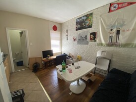 898 Huntington Ave, Unit 7 Apartamentos