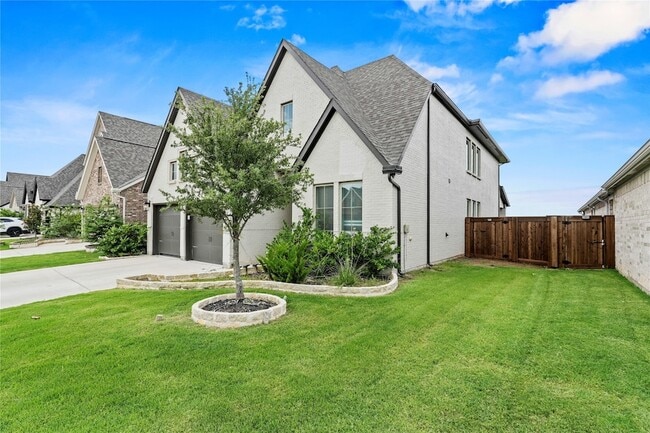 1219 Rushcroft Wy in Heartland, TX - Building Photo - Building Photo