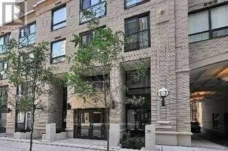 35-935 Hayden St in Toronto, ON - Building Photo - Building Photo