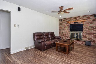 9310 Radio Dr in Affton, MO - Building Photo - Building Photo