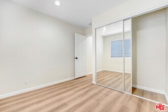 845 N Hagar St in San Fernando, CA - Building Photo - Building Photo