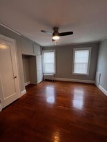 206 N Mendenhall St, Unit 3 in Greensboro, NC - Building Photo - Building Photo