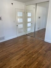 4247 W Slauson Ave, Unit 5117 in Los Angeles, CA - Foto de edificio - Building Photo