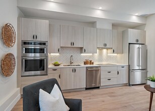 1372 Lowell Blvd in Denver, CO - Building Photo - Building Photo