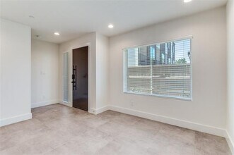 4517 Munger Ave in Dallas, TX - Building Photo - Building Photo