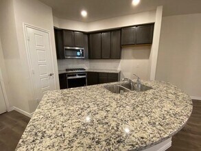 2405 Klamath Dr in Lewisville, TX - Building Photo - Building Photo