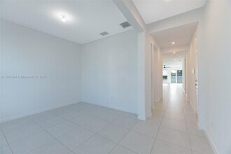 10669 SW Gloriana St in Port St. Lucie, FL - Building Photo - Building Photo