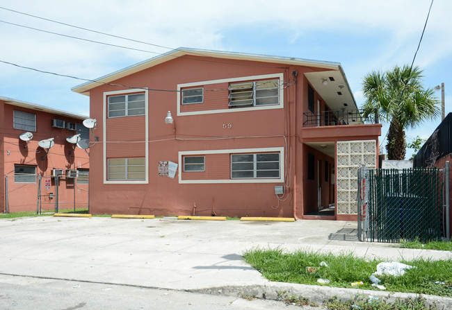 59 NW 17th Ct in Miami, FL - Building Photo - Building Photo