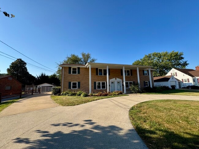 property at 4646 13th St NW