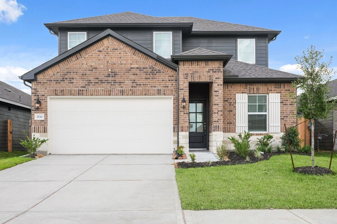 1530 Copeland Dr in Rosharon, TX - Building Photo
