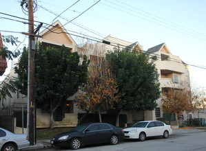 5127 Klump Ave in North Hollywood, CA - Building Photo - Building Photo